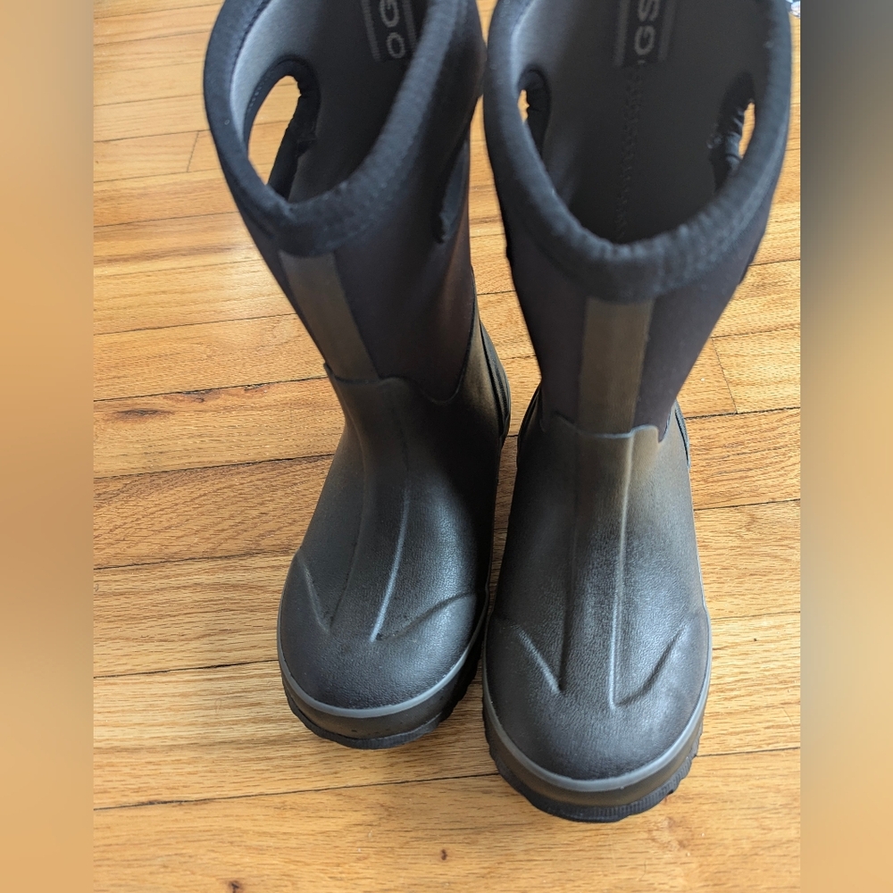 Bogs Little Kids Size 13 Black Waterproof Insulated Boots